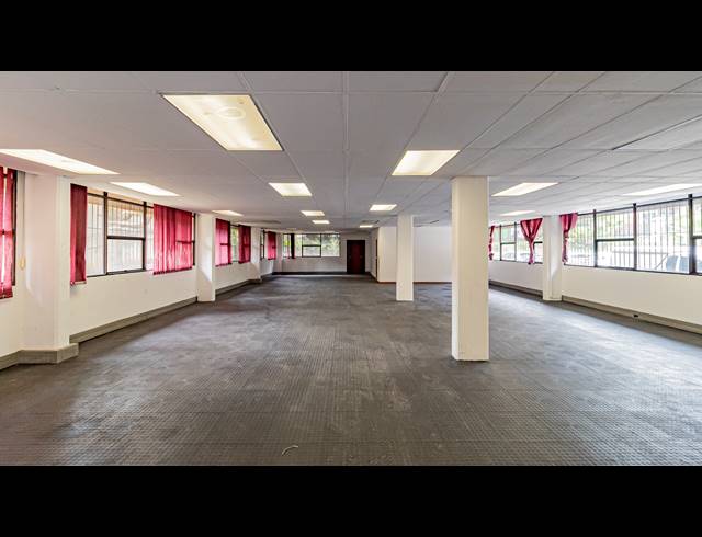 338M² OFFICE FOR SALE IN FERNDALE